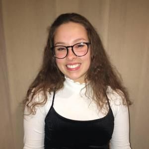 Meet your Posher, Olivia